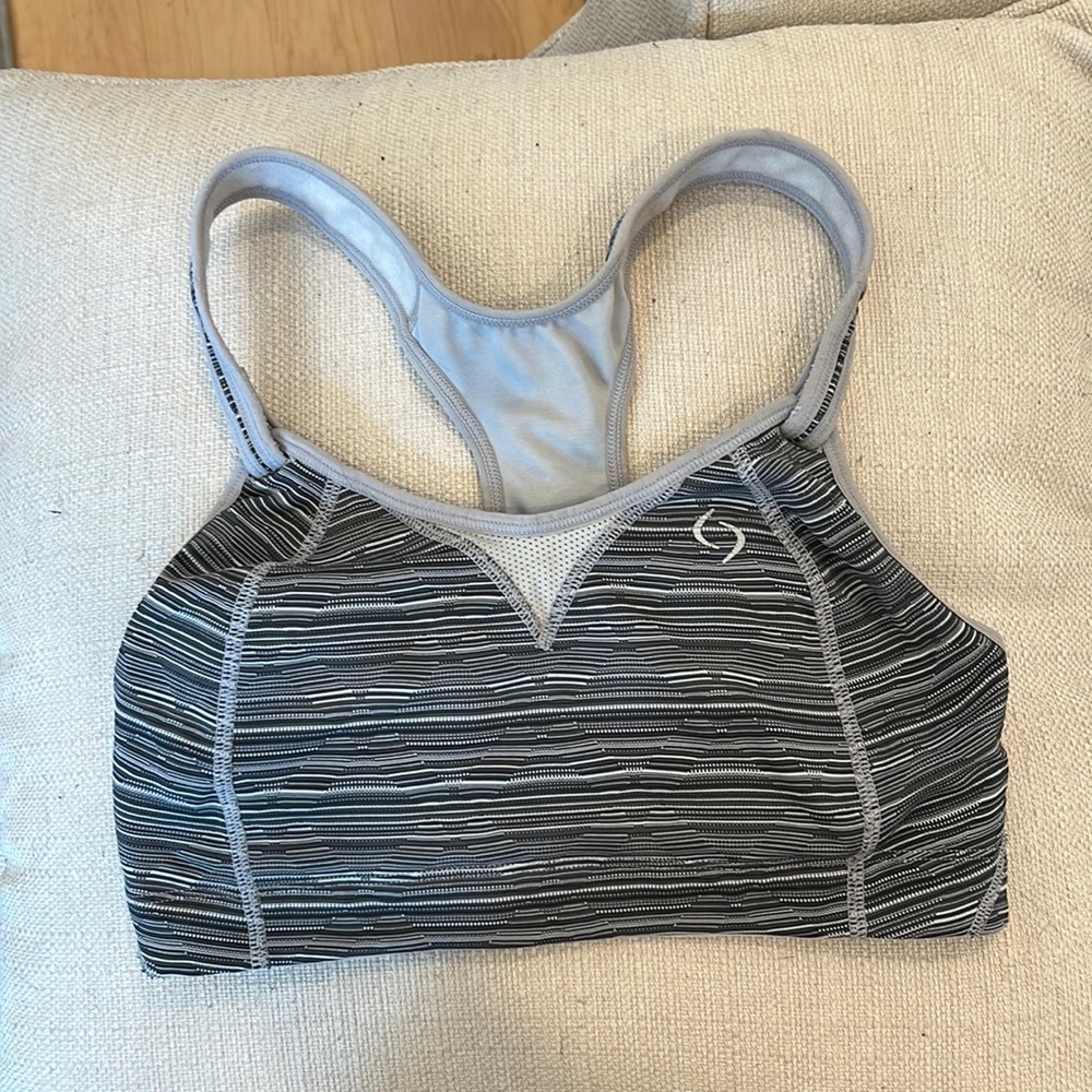 Brooks sports bra 34D